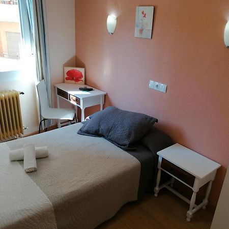 Hostal Hernan Cortes Caces Buitenkant foto