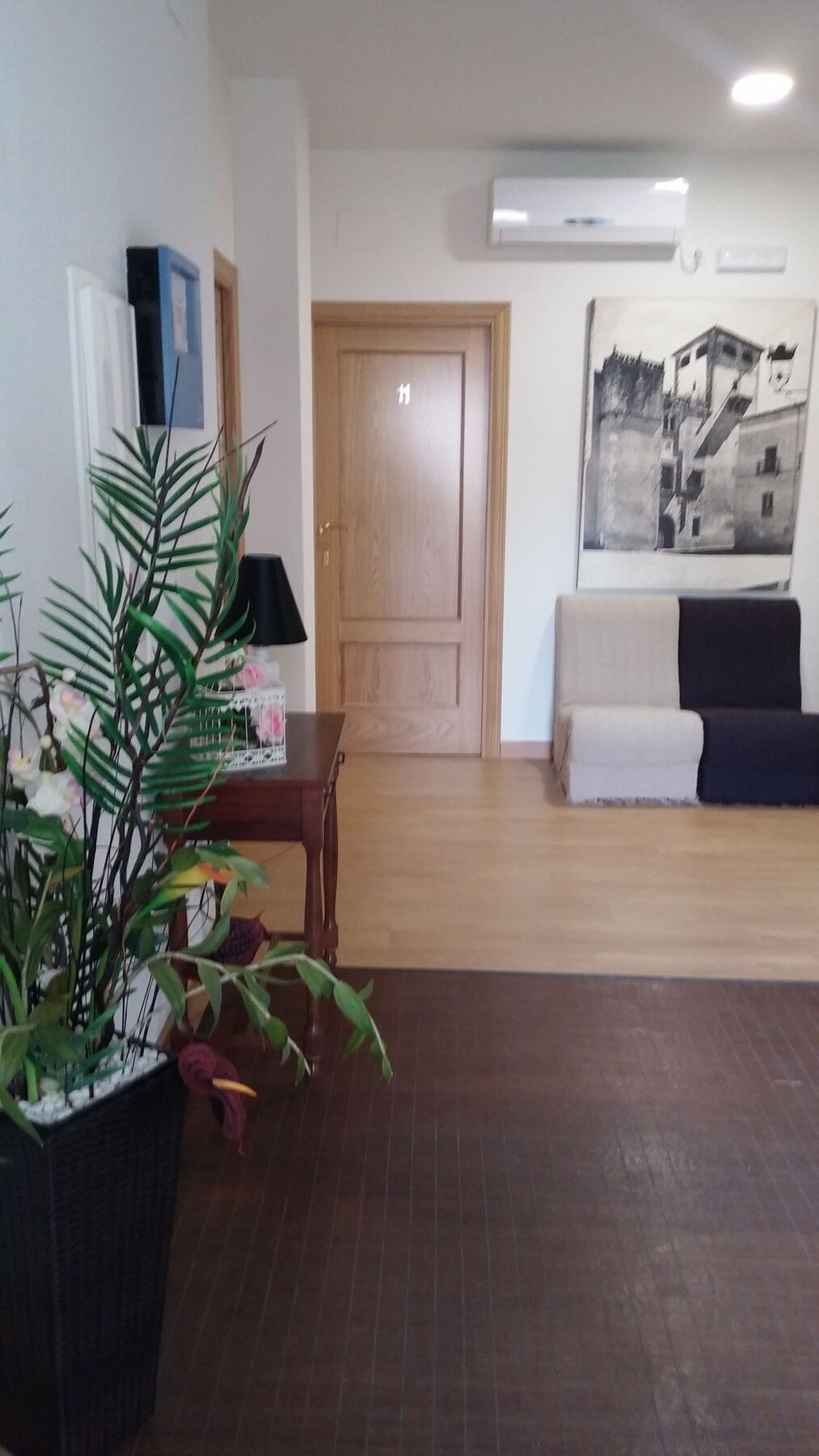 Hostal Hernan Cortes Caces Buitenkant foto