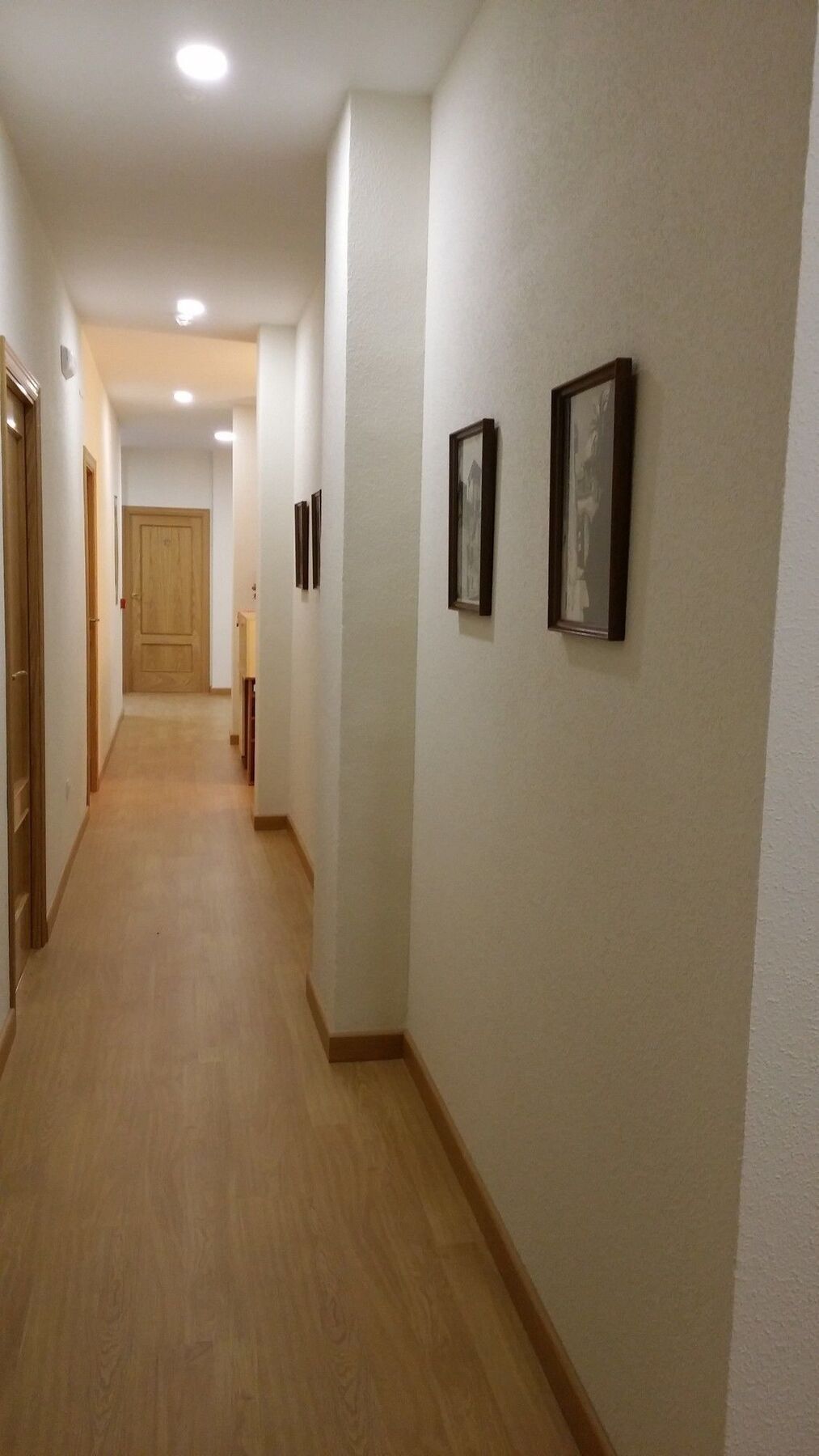 Hostal Hernan Cortes Caces Buitenkant foto